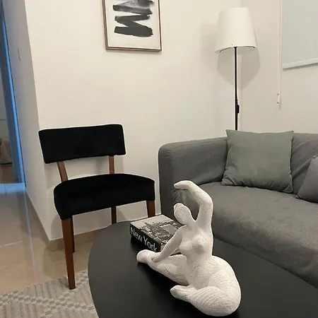 Demetra 1 Bdr Down Town Lejlighed *